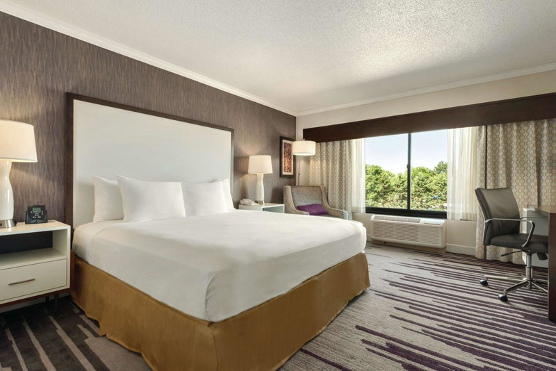 DoubleTree by Hilton Milwaukee/Brookfield, Brookfield, United States