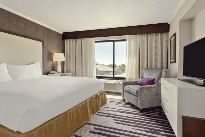 DoubleTree by Hilton Milwaukee/Brookfield, Brookfield, United States