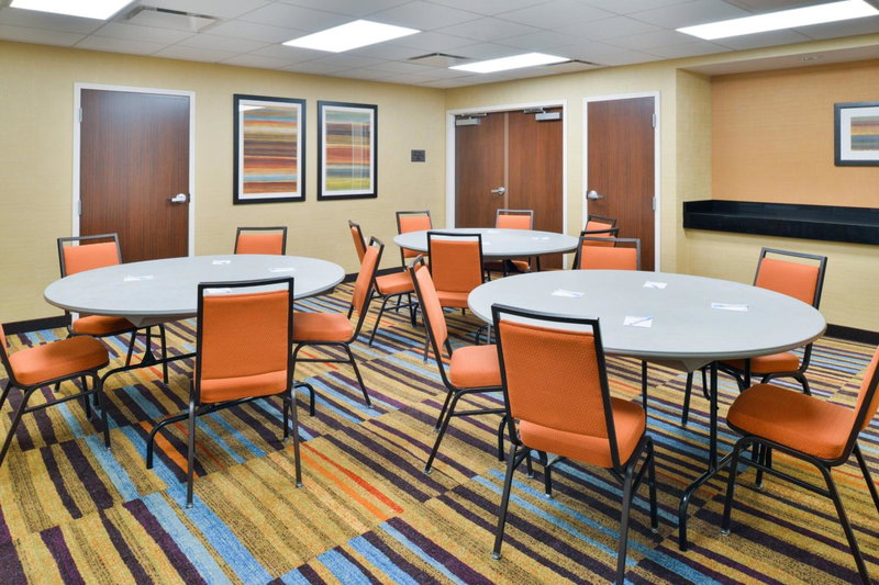 Fairfield Inn and Suites by Marriott Rochester West/Greece, Rochester, United States