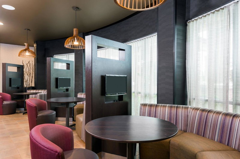 Courtyard by Marriott Buffalo Airport, Cheektowaga, United States