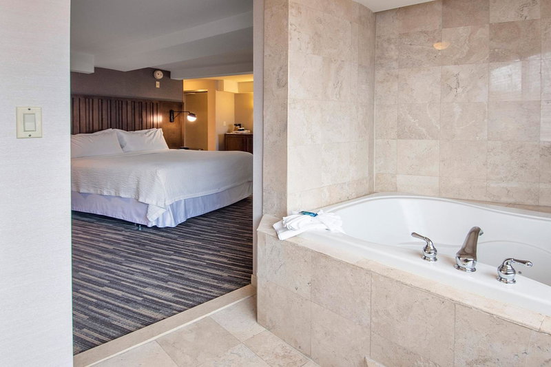 Best Western Premier Plainview-Long Island Hotel, Plainview, United States