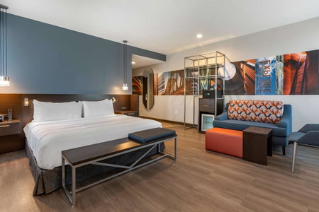 Vīb Hotel by Best Western Phoenix - Tempe, Tempe, United States