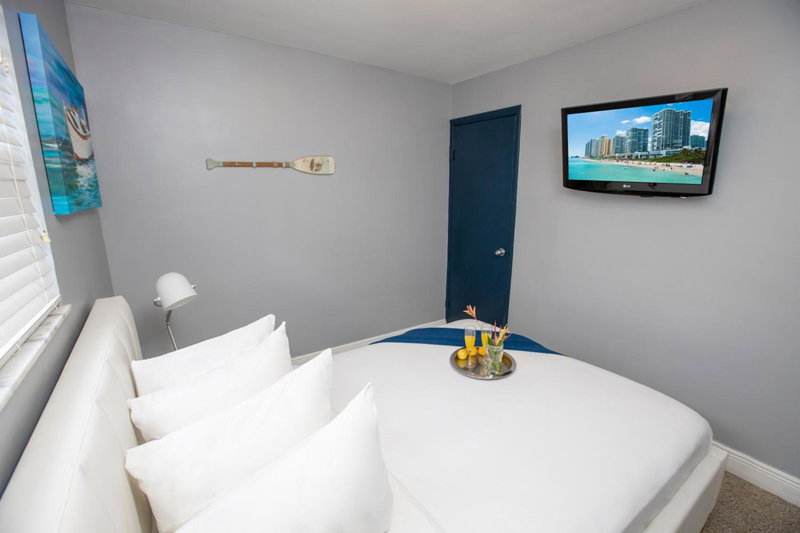 Hollywood Beach Suites and Hotel, Hollywood, United States