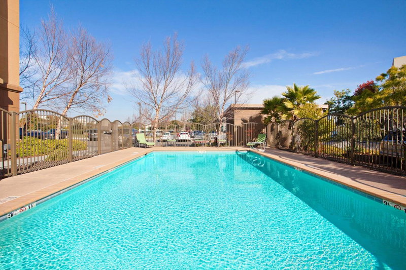 Hampton Inn & Suites Oakland Airport-Alameda, Alameda, United States