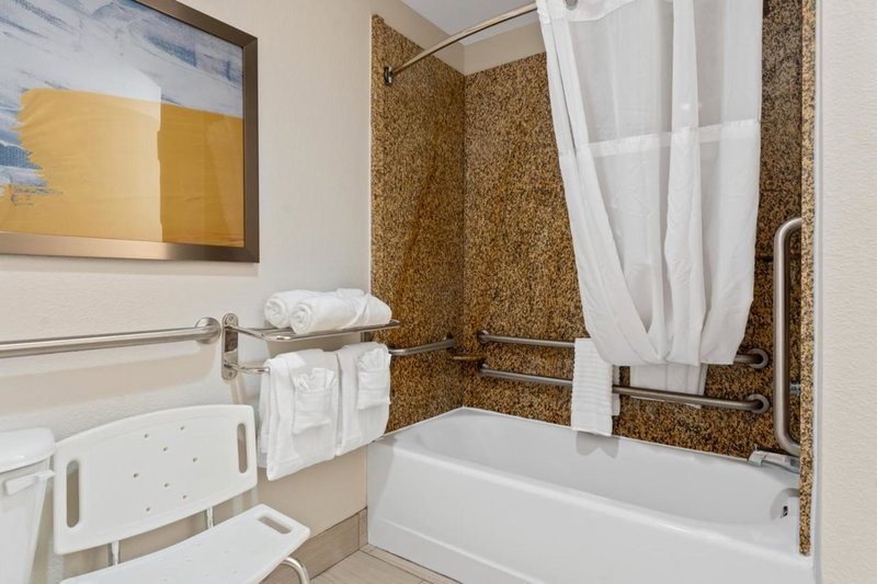 Comfort Suites Augusta Riverwatch, Augusta, United States