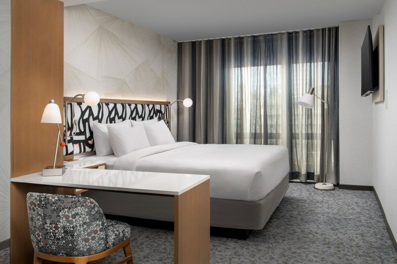SpringHill Suites by Marriott New York Queens, Queens, United States