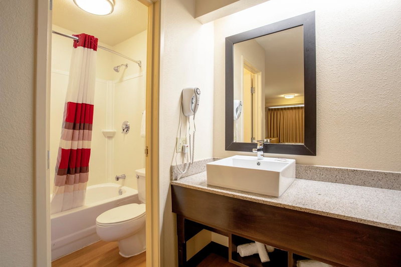 Red Roof Inn PLUS+ West Springfield, Springfield, United States
