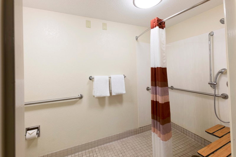 Red Roof Inn PLUS+ West Springfield, Springfield, United States