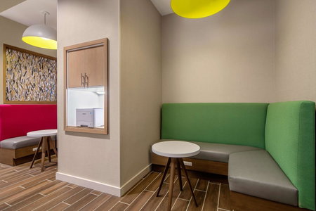 Hampton Inn & Suites Raleigh Midtown, NC, Raleigh, United States