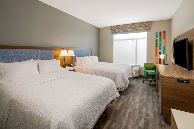 Hampton Inn & Suites Raleigh Midtown, NC, Raleigh, United States