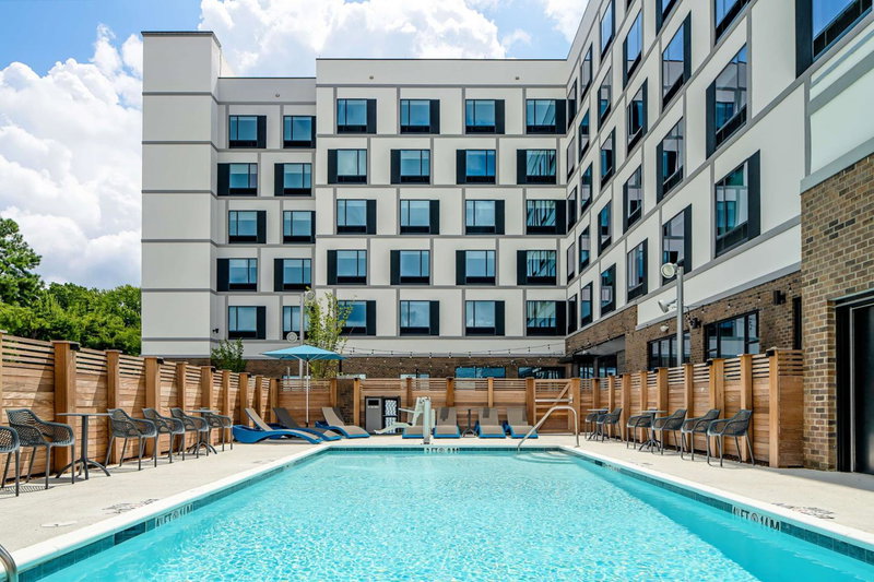 Hampton Inn & Suites Raleigh Midtown, NC, Raleigh, United States