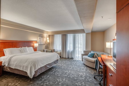 Courtyard by Marriott Jacksonville Beach Oceanfront, Jacksonville Beach, United States