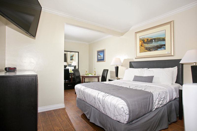 Ocean Beach Hotel, San Diego, United States