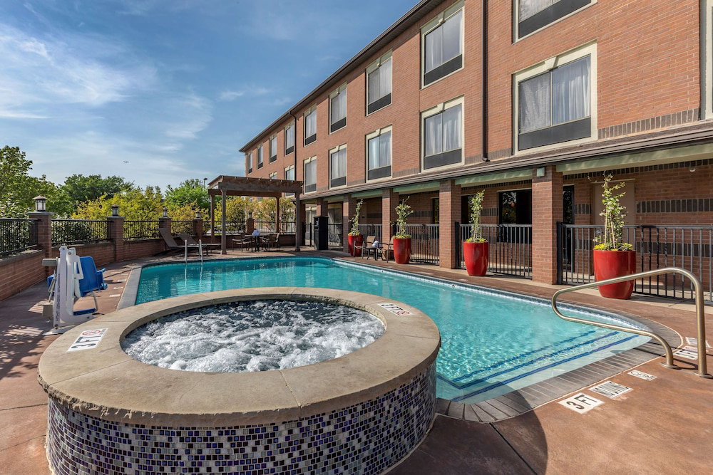 Hotel · Best Western Plus DFW Airport Suites, Irving