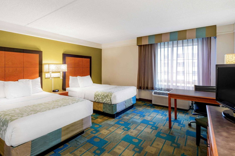 La Quinta Inn & Suites by Wyndham Fremont Silicon Valley, Fremont, United States