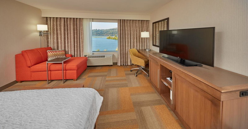 Hampton Inn & Suites Hood River, Hood River, United States