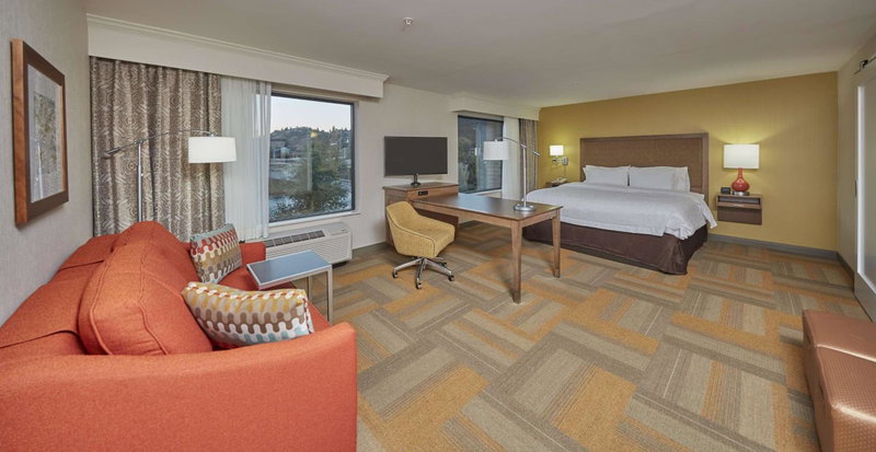Hampton Inn & Suites Hood River, Hood River, United States