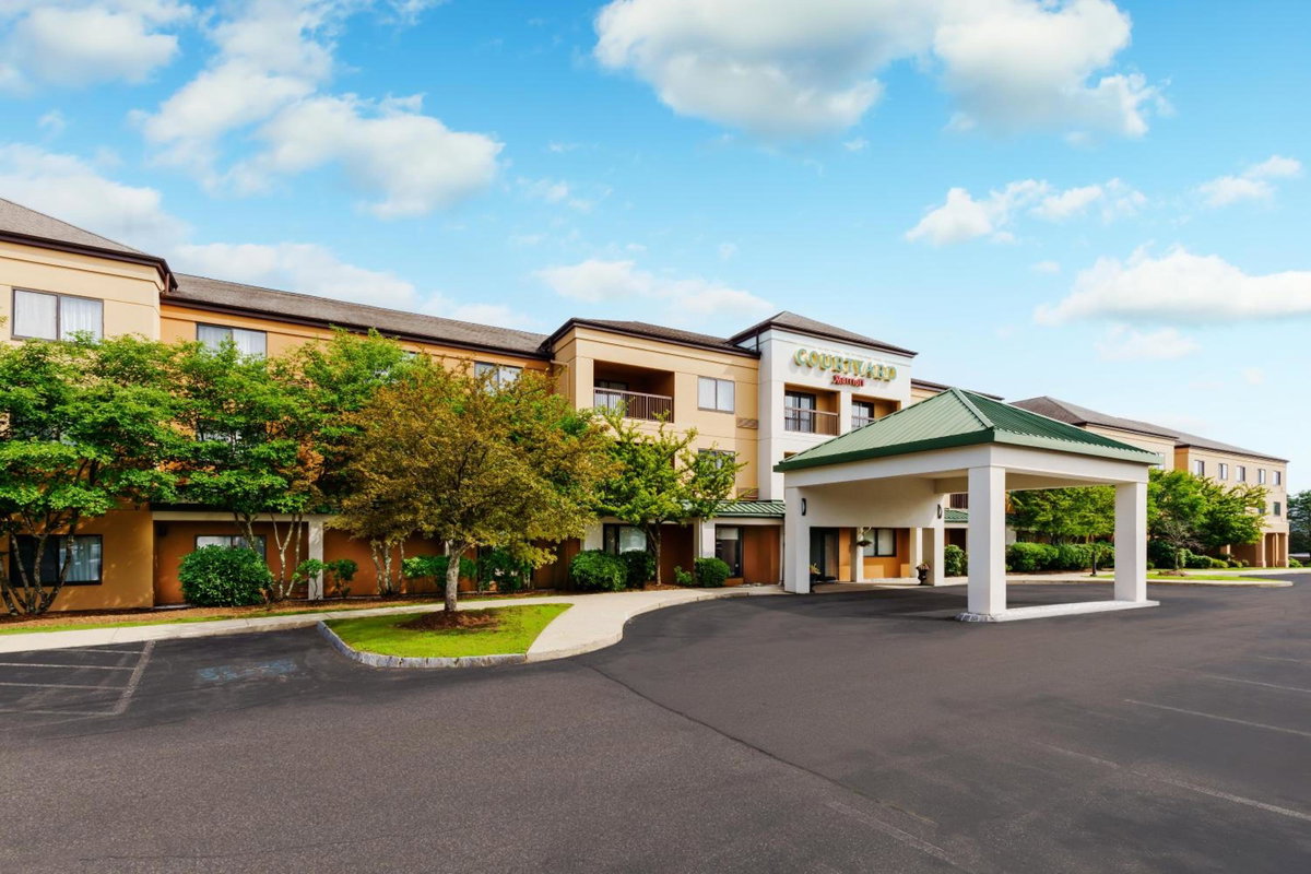 Courtyard by Marriott Manchester-Boston Regional Airport, United States