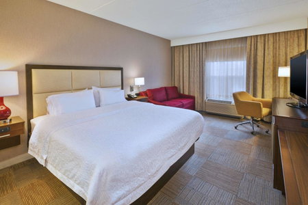 Hampton Inn & Suites Providence-Warwick Airport, Warwick, United States