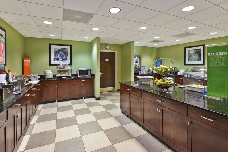 Hampton Inn & Suites Providence-Warwick Airport, Warwick, United States