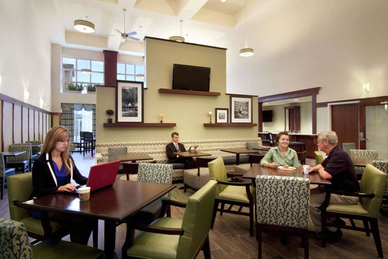 Hampton Inn & Suites Providence-Warwick Airport, Warwick, United States