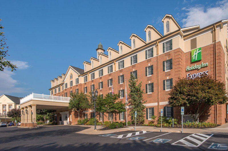 Holiday Inn Express State College at Williamsburg Square by IHG, State College, United States