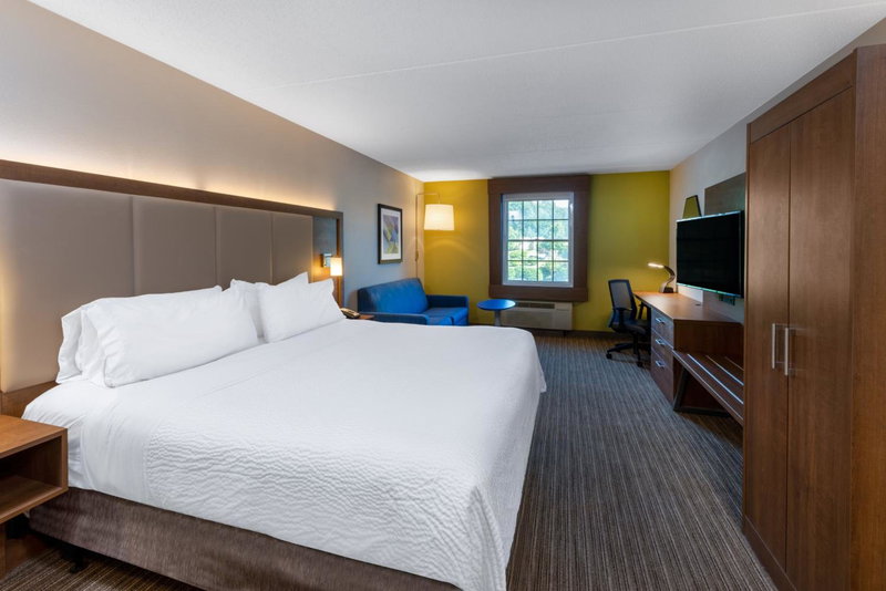 Holiday Inn Express State College at Williamsburg Square by IHG, State College, United States