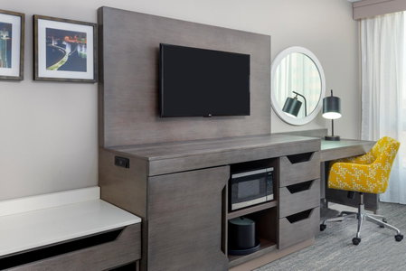 Hampton Inn & Suites Country Club Plaza, Kansas City, United States