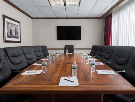 DoubleTree by Hilton Fort Lee/George Washington Bridge, Fort Lee, United States