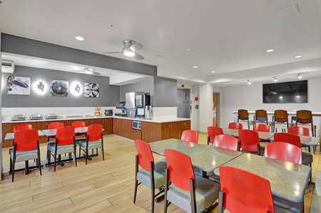 Executive Residency by Best Western Navigator Inn & Suites, Everett, United States