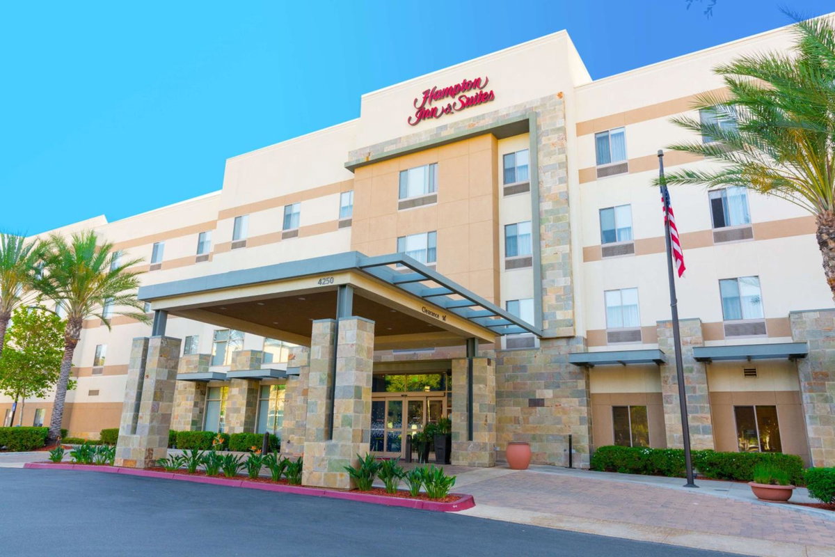 Hotel · Hampton Inn & Suites Riverside/Corona East, Riverside