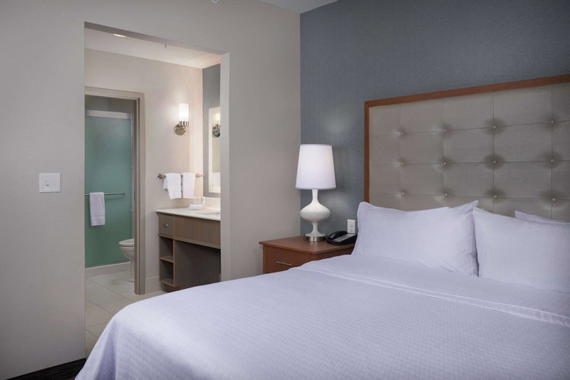Homewood Suites By Hilton Cincinnati Midtown, Cincinnati, United States