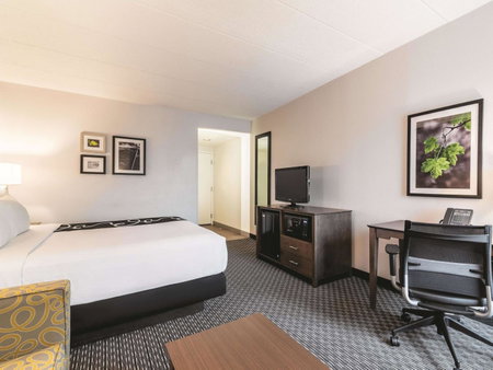 La Quinta by Wyndham Salem NH, Salem, United States