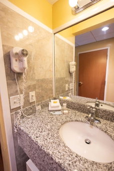 Ocean Inn & Suites, Saint Simons Island, United States