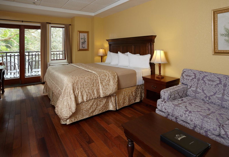 Ocean Inn & Suites, Saint Simons Island, United States