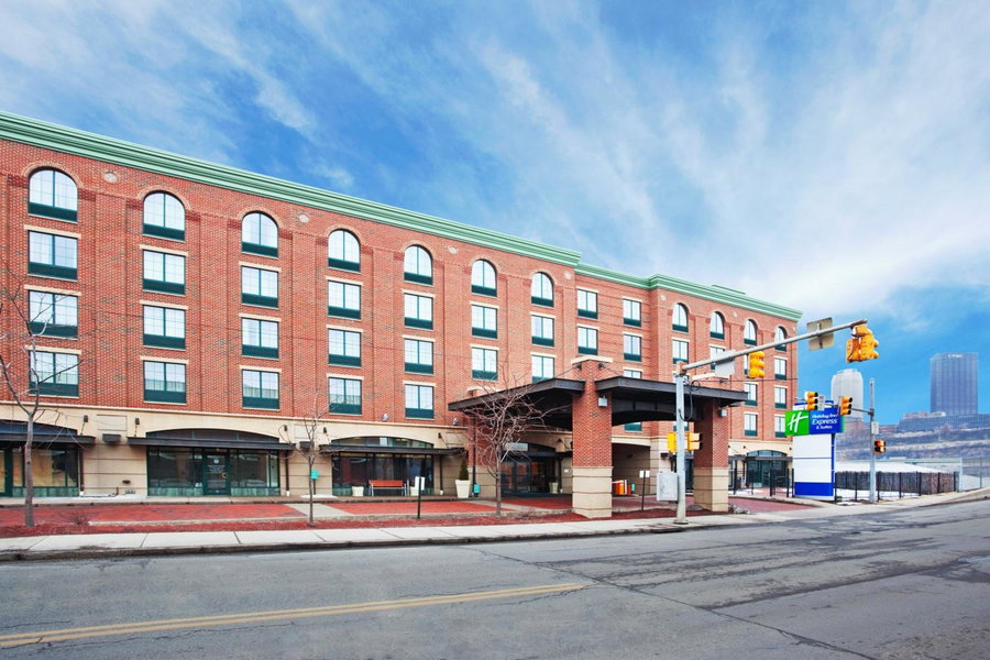 Holiday Inn Express Hotel & Suites Pittsburgh-South Side by IHG, Pittsburgh, United States