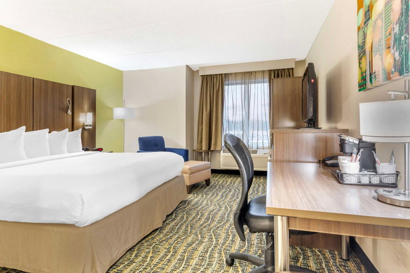 Best Western Plus New Englander, Woburn, United States