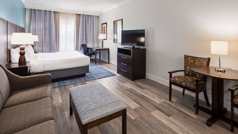 Best Western Plus Ambassador Suites, Venice, United States