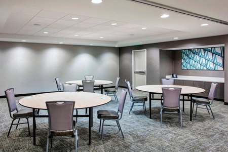 SpringHill Suites by Marriott Milwaukee Downtown, Milwaukee, United States