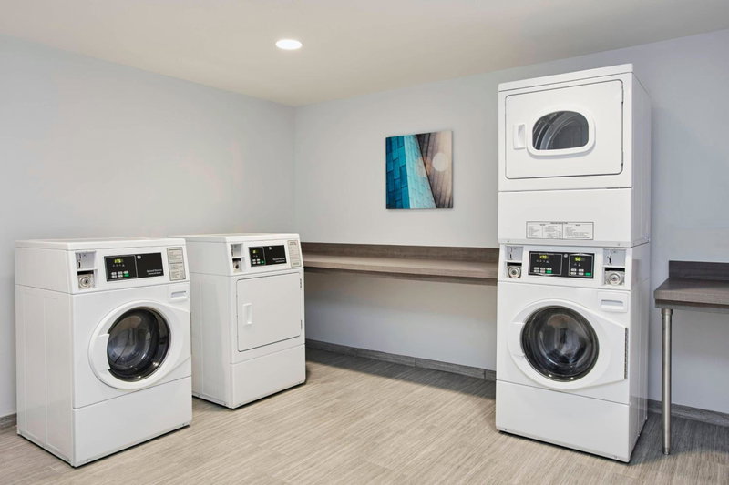 SpringHill Suites by Marriott Milwaukee Downtown, Milwaukee, United States
