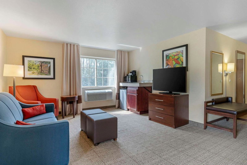 Comfort Suites Lake Geneva East, Lake Geneva, United States