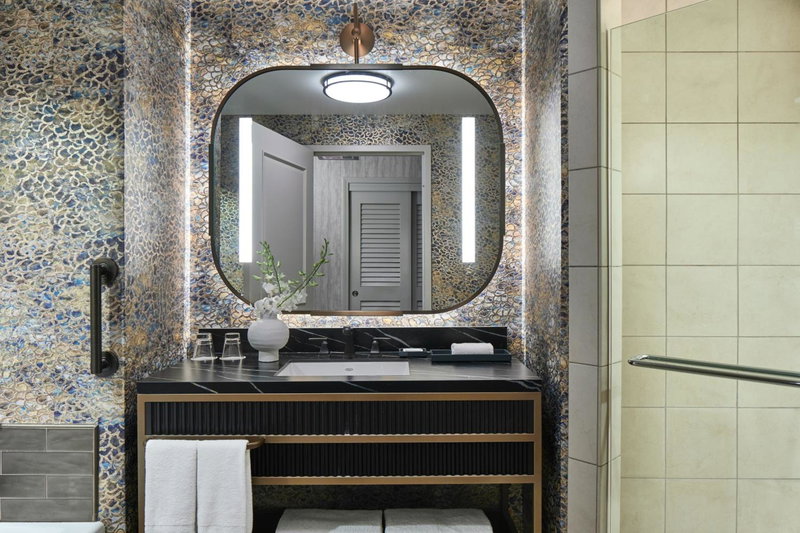 Renaissance Shoals Resort & Spa, Florence, United States