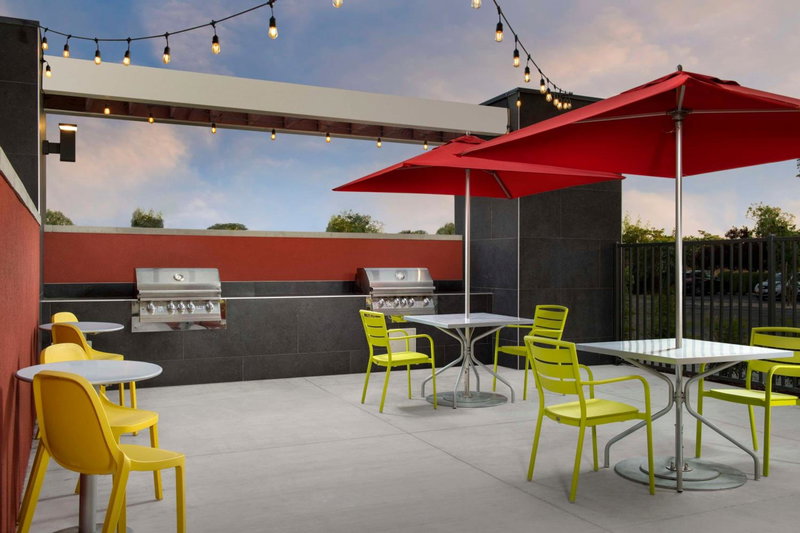 Home2 Suites By Hilton Clovis Fresno Airport, Clovis, United States