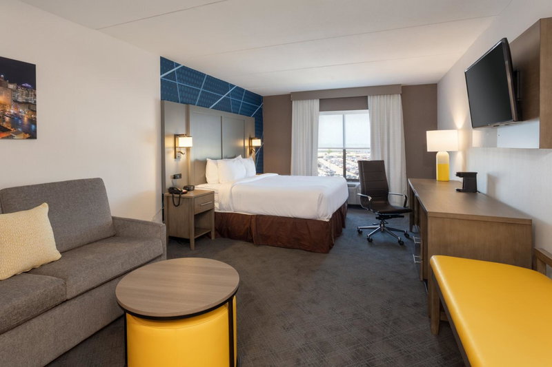 Comfort Inn & Suites Buffalo Airport, Buffalo, United States