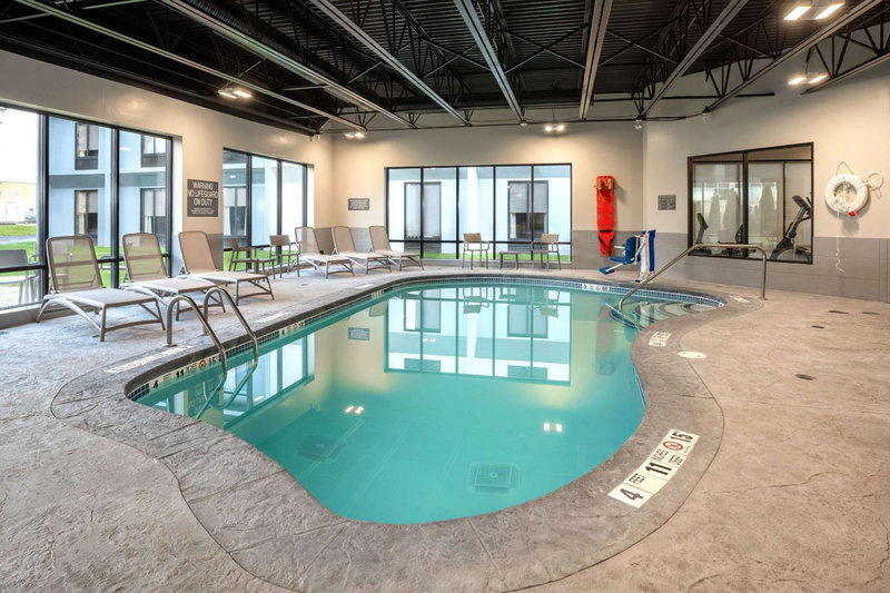 Comfort Inn & Suites Buffalo Airport, Buffalo, United States