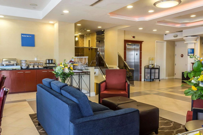 Comfort Inn & Suites LaGuardia Airport, Queens, United States
