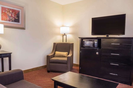 Comfort Inn & Suites LaGuardia Airport, Queens, United States