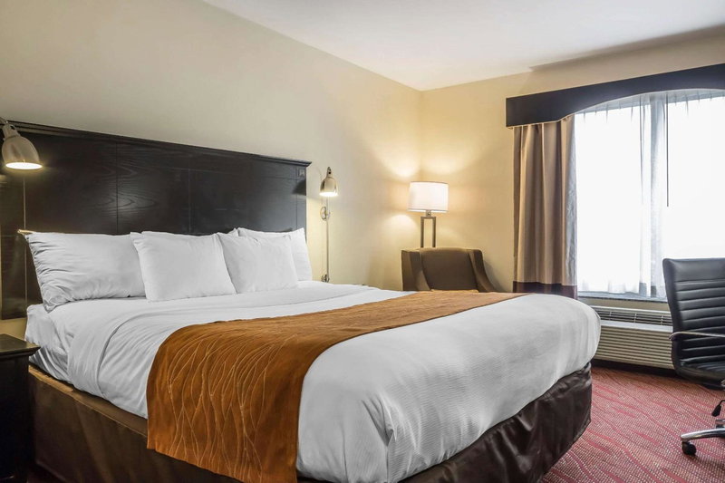 Comfort Inn & Suites LaGuardia Airport, Queens, United States