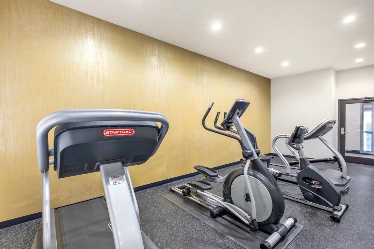 Hotel · Comfort Inn & Suites Irving Las Colinas DFW, Irving