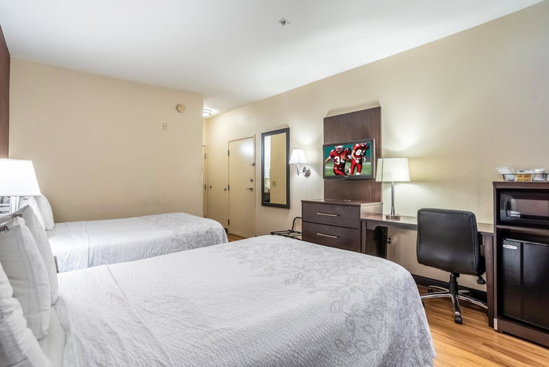 Red Roof Inn PLUS+ Tempe - Phoenix Airport, Tempe, United States
